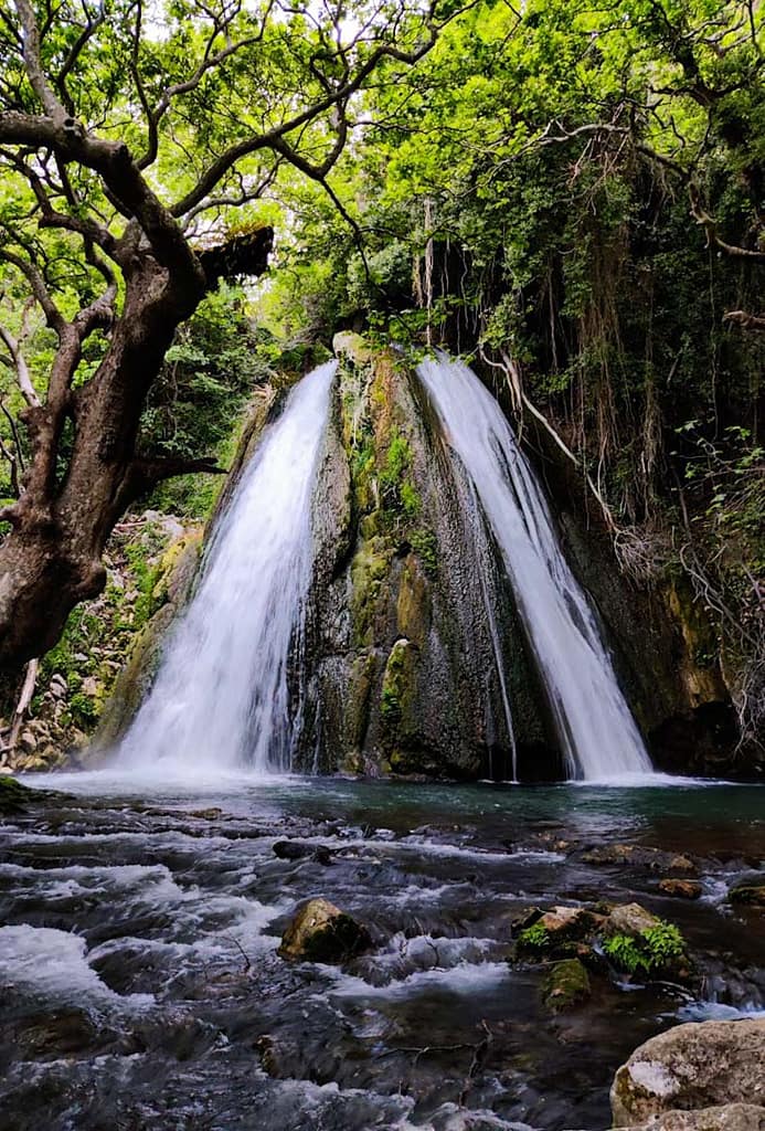 The "twin" waterfalls of Mokistianos in winter.