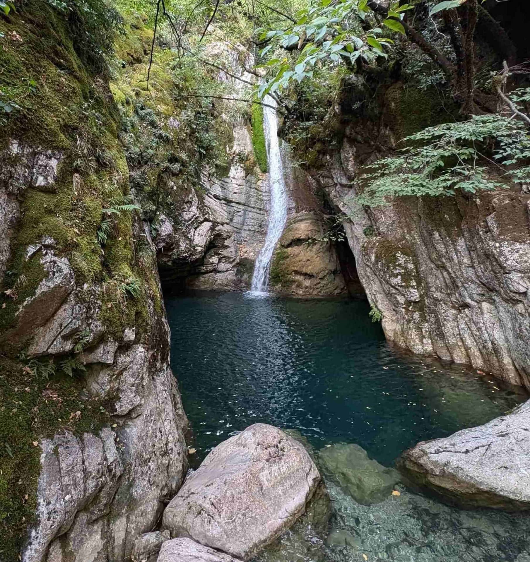 Περιήγηση στη μαύρη σπηλιά